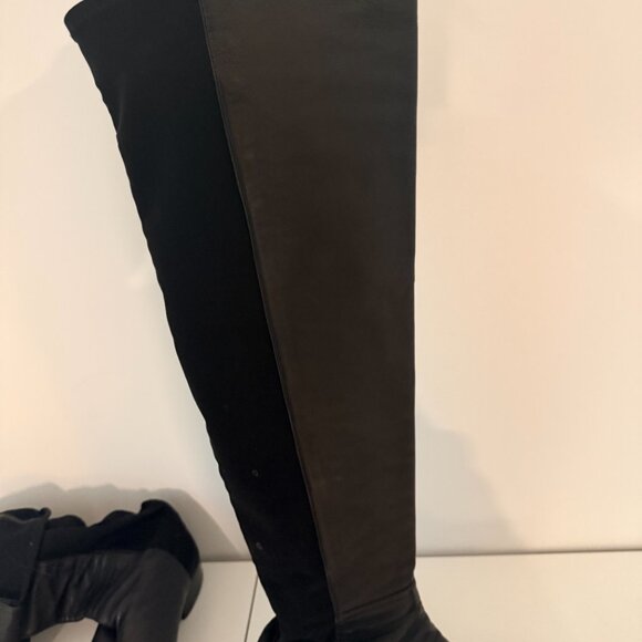 Stuart Weitzman - Picture 3 of 5